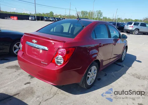 2014 Chevrolet Sonic Lt Auto z USA, uszkodzony, nr VIN 1G1JC5SH8E4153469
